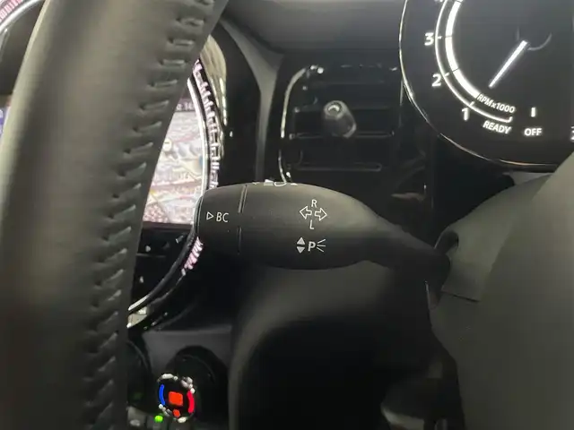 ＭＩＮＩ ＢＭＷ ミニ クーパー D ブリックレーンED 兵庫県 2022(令4)年 2.1万km ホワイト・シルバー 300台限定特別仕様車/純正ナビ/バックカメラ/ETC/レザーレットシート/シートヒーター/前後ドラレコ/コーナーセンサー/BT/USB