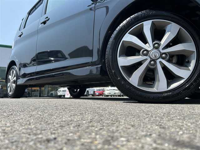 日産 デイズ ハイウェイスターG 愛媛県 2013(平25)年 3.7万km ブラック 禁煙車/登録時走行距離36148km/ECLIPSE製ナビ（AVN-G02）/CD/DVD/フルセグTV/全方位カメラ（ミラー投影）/ETC/フロントドライブレコーダー（カード無し）/オートライト/キセノンヘッドライト/フォグランプ/オートエアコン/スマートキー/プッシュスタートボタン/純正フロアマット/純正アルミホイール