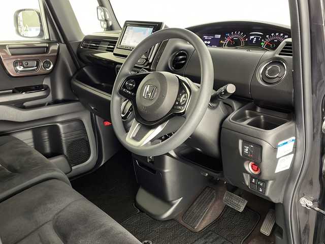 ホンダ Ｎ ＢＯＸ カスタム G L ホンダセンシング 宮崎県 2018(平30)年 5.2万km プレミアムベルベットパープル・パール Honda SENSING/〇（衝突軽減ブレーキ〈CMBS〉/〇誤発進抑制機能/〇後方誤発進抑制機能/〇歩行者事故低減ステアリング/〇路外逸脱抑制機能/〇ACC〈アダプティブ・クルーズ・コントロール〉/〇LKAS〈車線維持支援システム〉/〇オートハイビーム/〇先行車発進お知らせ機能/〇標識認識機能/純正7型SDナビ/フルセグTV/CD/DVD/Bluetooth/バックカメラ/片側パワースライドドア/LEDヘッドライト/ビルトインETC/純正14インチAW/スマートキー×２/取扱説明書/ナビ取扱説明書