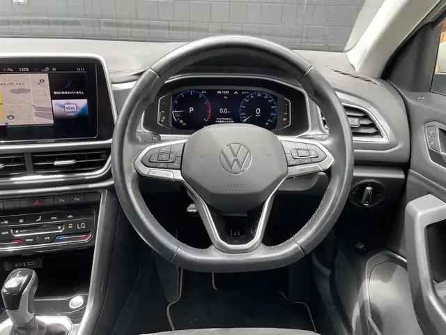 フォルクスワーゲン ＶＷ Ｔ－ロック TSI スタイル 埼玉県 2023(令5)年 2.6万km グレー 純正ナビ/・Bluetoothオーディオ/バックカメラ/ハーフレザーシート/パワーバックドア/アダプティブクルーズコントロール/レーンキープアシスト/純正AWホイール/純正フロアマット/ETC2.0/保証書/取扱説明書/スペアキー