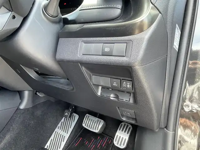 トヨタ アクア Z 佐賀県 2022(令4)年 1.7万km ブラックマイカ 純正10.5型ディスプレイオーディオ　/・USB BT AM FM/・Apple Car Play/Android Auto/バックカメラ /ETC/ミラー一体型ドライブレコーダー/革巻きステアリング/・ステアリングリモコン/スマートキー/・スペアキー×1本/LEDヘッドライト/・オートマチックハイビーム/純正15インチアルミホイール/純正フロアマット/トヨタセーフティセンス/・レーントレーシングアシスト【LTA】/・プリクラッシュセーフティ【PCS】/・クリアランスソナー/・パーキングサポートブレーキ【PKSB】/・ロードサインアシスト【RSA】