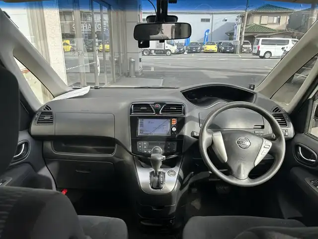 日産 セレナ 20X Sハイブリッド 大阪府 2014(平26)年 9万km ブリリアントホワイトパール 純正SDナビ/（CD・TV）/バックカメラ/衝突軽減防止システム/前後コーナーセンサー/レーンキープアシスト/両側パワースライドドア/純正ホイールキャップ/ビルトインETC/前後ドライブレコーダー