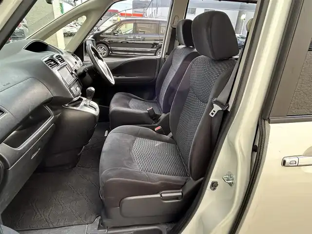 日産 セレナ 20X Sハイブリッド 大阪府 2014(平26)年 9万km ブリリアントホワイトパール 純正SDナビ/（CD・TV）/バックカメラ/衝突軽減防止システム/前後コーナーセンサー/レーンキープアシスト/両側パワースライドドア/純正ホイールキャップ/ビルトインETC/前後ドライブレコーダー