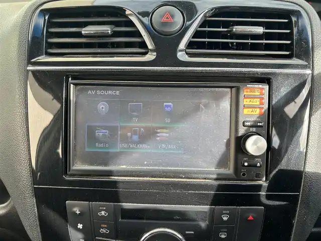 日産 セレナ 20X Sハイブリッド 大阪府 2014(平26)年 9万km ブリリアントホワイトパール 純正SDナビ/（CD・TV）/バックカメラ/衝突軽減防止システム/前後コーナーセンサー/レーンキープアシスト/両側パワースライドドア/純正ホイールキャップ/ビルトインETC/前後ドライブレコーダー