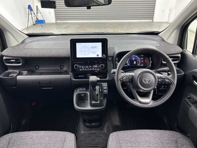 トヨタ シエンタ Z 三重県 2023(令5)年 2.5万km ブラック 禁煙車/純正7インチディスプレイオーディオ/・AppleCarPray/AndroidAuto/USB/Bluetooth/フルセグ/アラウンドビューモニター/ブラインドスポットモニター/純正ETC/社外前後ドライブレコーダー/オートハイビーム/両側パワースライドドア/コーナーセンサー