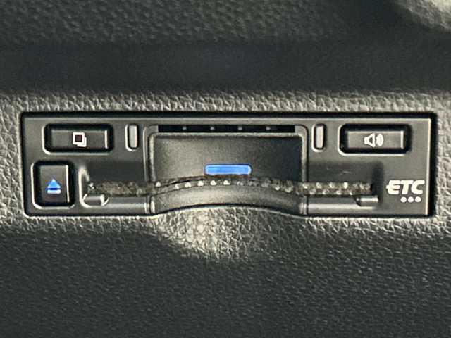 トヨタ シエンタ Z 三重県 2023(令5)年 2.5万km ブラック 禁煙車/純正7インチディスプレイオーディオ/・AppleCarPray/AndroidAuto/USB/Bluetooth/フルセグ/アラウンドビューモニター/ブラインドスポットモニター/純正ETC/社外前後ドライブレコーダー/オートハイビーム/両側パワースライドドア/コーナーセンサー