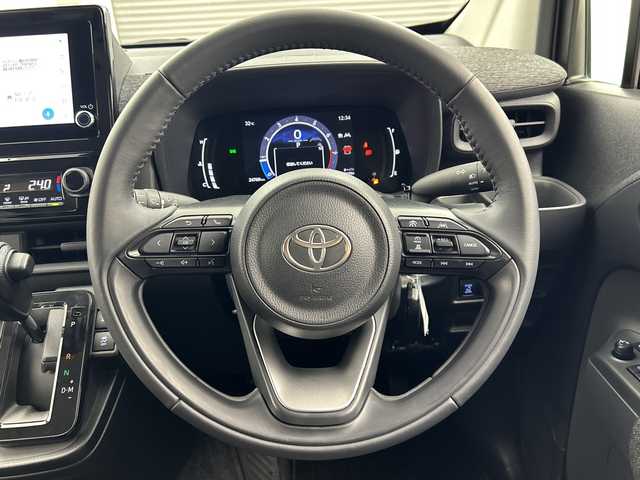 トヨタ シエンタ Z 三重県 2023(令5)年 2.5万km ブラック 禁煙車/純正7インチディスプレイオーディオ/・AppleCarPray/AndroidAuto/USB/Bluetooth/フルセグ/アラウンドビューモニター/ブラインドスポットモニター/純正ETC/社外前後ドライブレコーダー/オートハイビーム/両側パワースライドドア/コーナーセンサー