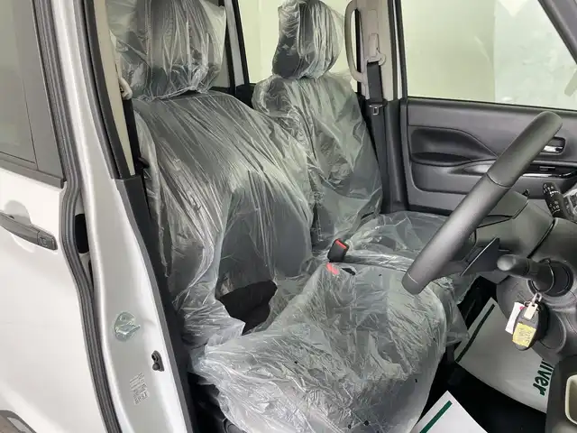 三菱 デリカミニ T プレミアム 三重県 2025(令7)年 0.1千km 白Ⅱ /届出済未使用車//純正ディスプレイオーディオ//AppleCarPray/AndroidAuto/iPod/Bluetooth/AM/FM/USB//前席シートヒーター//ステアリングヒーター//デジタルインナーミラー//レーダークルーズコントロール//ハンズフリースライドドア//パドルシフト//両側パワースライドドア//電動パーキング//純正15インチAW