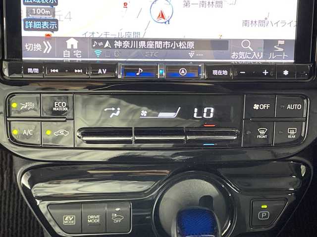 トヨタ プリウス Sツーリングセレクション 神奈川県 2020(令2)年 6.3万km ホワイトパールクリスタルシャイン トヨタセーフティセンス/社外9型ナビ/・BT/フルセグTV/CD/DVD/SD/USB/AM/FM/バックカメラ/モデリスタエアロ(F/S/R)/ビルトインETC/革巻きステアリング/ステアリングスイッチ/Autoライト/合皮シート/シートヒーター(D/N)/ECO/POWERモード/シートリフター/スマートキー/スペアキー/プッシュスタートボタン/LEDヘッドライト/フォグランプ/電動格納ミラー/ウィンカーミラー/純正フロアマット/純正ドアバイザー/純正アルミホイール