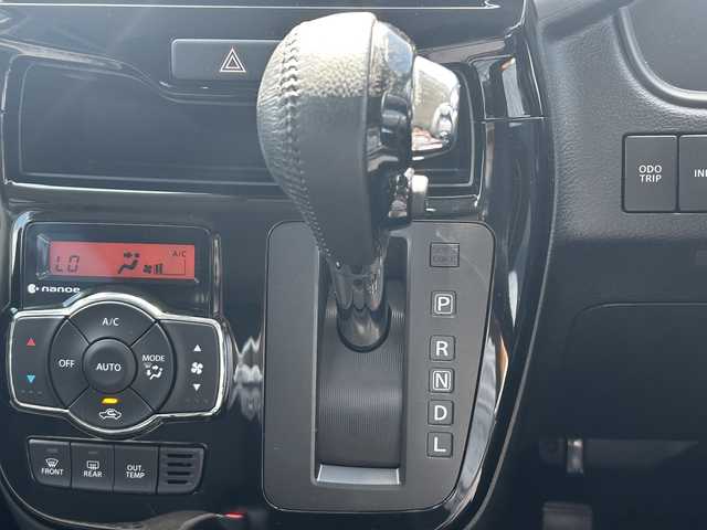 スズキ ソリオ バンディット HV MV Dカメラ ブレーキS 福島県 2016(平28)年 2.2万km ピュアホワイトP 純正SDナビ【CN-R302WZ】/【AM/FM/USB/HDMI/CD/DVD】/フルセグテレビ/バックカメラ/本革巻きステアリング/ステアリングスイッチ/プッシュアップスタート/運転席シートヒーター/ワンオーナー/クルーズコントロール/両側パワースライドドア/安全装備/・デユアルカメラブレーキサポート/・車線維持支援機能/・車線逸脱機能/・ふらつき警報フルオートエアコン/LEDオートライト/フォグランプ/純正フロアマット/15インチ純正アルミホイール/電動格納ウインカーミラー/ドアバイザー/スマートキー/取扱説明書/保証書