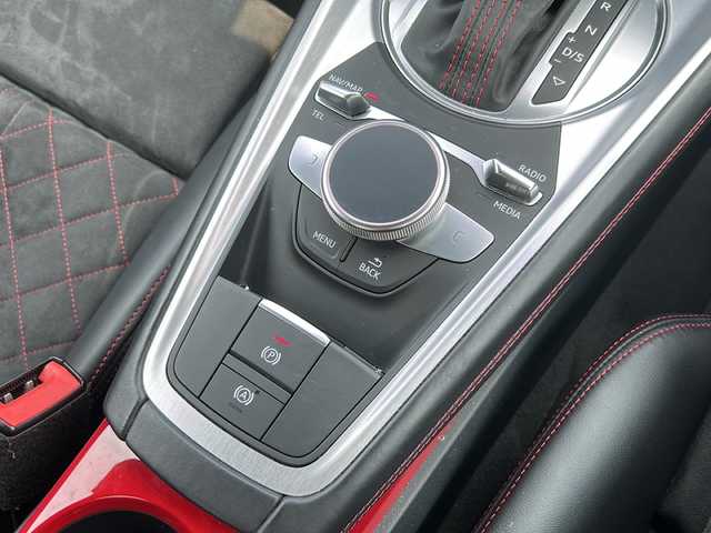 アウディ アウディ ＴＴクーペ Sラインコンペティションプラス 大阪府 2022(令4)年 7.8万km ガンＭ ワンオーナー/純正ナビ/AM/FM/BT/クルーズコントロール/前後ドライブレコーダー/前席シートヒーター/前席パワーシート/バックカメラ/パドルシフト/電動パーキングブレーキ/アイドリングストップ/ETC2.0/コーナーセンサー/横滑り防止装置/19インチ純正アルミホイール/純正フロアマット