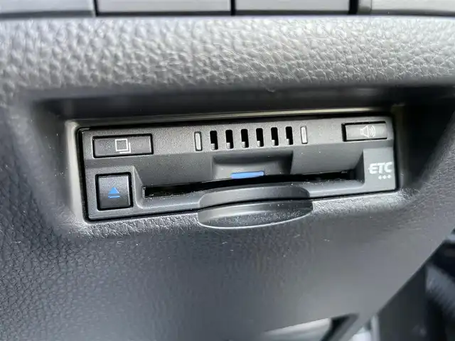 トヨタ ハリアー G 石川県 2020(令2)年 6.3万km プレシャスブラックパール 純正8型ディスプレイオーディオ/フルセグTV/ナビ/バックモニター/LEDヘッドライト/ビルトインETC/純正アルミホイール/パワーバックドア/ブラインドスポットモニター/デジタルミラー/ハーフレザーシート/トヨタセーフティセンス/レーダークルーズ/オートエアコン/オートライト/スマートキー/プッシュスタート