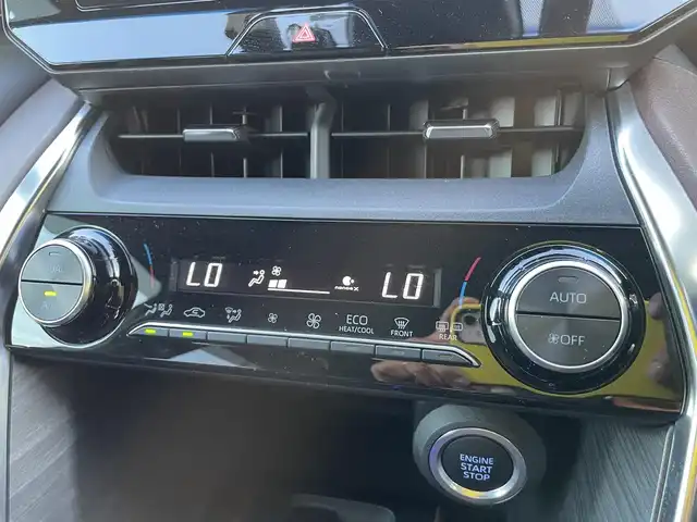 トヨタ ハリアー G 石川県 2020(令2)年 6.3万km プレシャスブラックパール 純正8型ディスプレイオーディオ/フルセグTV/ナビ/バックモニター/LEDヘッドライト/ビルトインETC/純正アルミホイール/パワーバックドア/ブラインドスポットモニター/デジタルミラー/ハーフレザーシート/トヨタセーフティセンス/レーダークルーズ/オートエアコン/オートライト/スマートキー/プッシュスタート