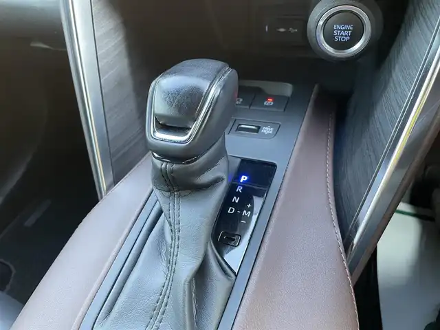 トヨタ ハリアー G 石川県 2020(令2)年 6.3万km プレシャスブラックパール 純正8型ディスプレイオーディオ/フルセグTV/ナビ/バックモニター/LEDヘッドライト/ビルトインETC/純正アルミホイール/パワーバックドア/ブラインドスポットモニター/デジタルミラー/ハーフレザーシート/トヨタセーフティセンス/レーダークルーズ/オートエアコン/オートライト/スマートキー/プッシュスタート