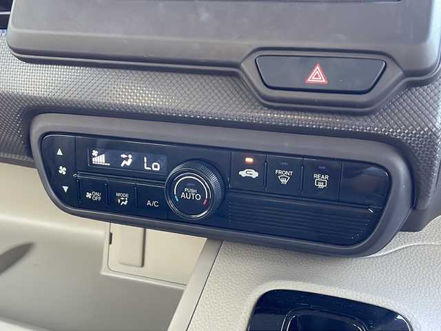 ホンダ Ｎ ＢＯＸ G ホンダセンシング 島根県 2018(平30)年 1.7万km クリスタルブラックパール 社外ナビ（CN-RE04D）/フルセグTV/Bluetooth接続/ドライブレコーダー/両側スライドドア/バックカメラ/衝突軽減ブレーキ/プッシュスタート/スマートキー/レーンキープアシスト/ETC