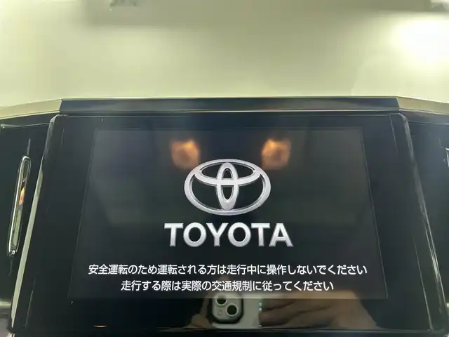 トヨタ アルファード S 佐賀県 2020(令2)年 3.2万km ブラック メーカー純正9インチディスプレイオーディオ/＜ナビ/TV/DVDキット付き＞/ツインムーンルーフ/純正12.1インチフリップダウンモニター/両側パワースライドドア/２列目キャプテンシート/LEDヘッドライト/LEDフォグランプ/保証書/トヨタセーフティセンス/・レーントレーシングアシスト/・クリアランスソナー/・パーキングサポートブレーキ/・プリクラッシュセーフティ/・レーンデパーチャーアラート/・ロードサインアシスト/・レーダークルーズコントロール/・オートハイビーム