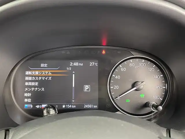 日産 キックス X 大分県 2021(令3)年 2.5万km ラディアントレッド/ピュアブラック 2トーン シルバースタイルパッケージ/・フロントアンダープロテクター/・サイドシルプロテクター/・リアアンダープロテクター/ルーフスポイラー/アラウンドビューモニター/デジタルインナーミラー /ナビ連動ドライブレコーダー（前方）/純正9型ナビ/【フルセグTV、DVD再生可、BT対応、USB】/TVキャンセラー（スイッチタイプ）/ステアリングスイッチ/ETC/ハーフレザーシート/・前席シートヒーター/電動パーキング/オートホールド機能/ステアリングヒーター/横滑り防止装置/電動格納ミラー/純正フロアマット/オートライト/LEDヘッドライト/フォグランプ/コーナーセンサー/純正17インチアルミホイール/保証書、取説
