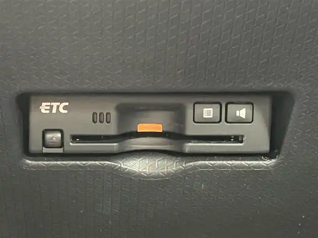 ダイハツ タント カスタム RS 滋賀県 2019(令1)年 5.8万km レーザーブルークリスタルシャイン 純正９インチナビ/(CD/DVD/USB/Bluetooth/フルセグTV/USB)/全方位カメラ/ETC/ドライブレコーダー/レーダークルーズコントロール/クリアランスソナー/両側パワースライドドア/ハーフレザーシート/シートヒーター/衝突軽減ブレーキ/ステアリングスイッチ/LEDヘッドライト/オートライト/オートハイビーム