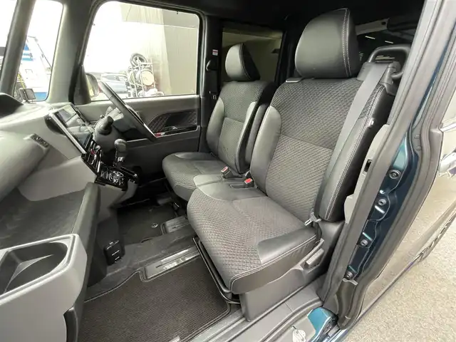 ダイハツ タント カスタム RS 滋賀県 2019(令1)年 5.8万km レーザーブルークリスタルシャイン 純正９インチナビ/(CD/DVD/USB/Bluetooth/フルセグTV/USB)/全方位カメラ/ETC/ドライブレコーダー/レーダークルーズコントロール/クリアランスソナー/両側パワースライドドア/ハーフレザーシート/シートヒーター/衝突軽減ブレーキ/ステアリングスイッチ/LEDヘッドライト/オートライト/オートハイビーム