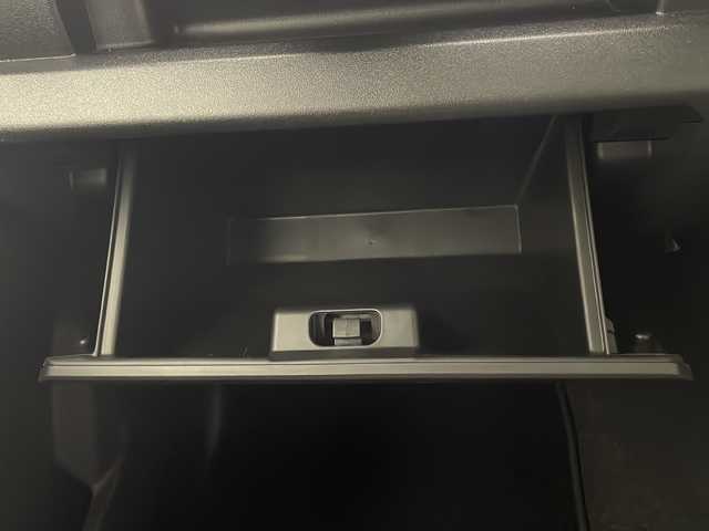 スズキ ジムニー XC 宮崎県 2022(令4)年 3.9万km ジャングルグリーン 禁煙車/衝突被害軽減ブレーキ/社外ナビTV/（ストラーダ/CN-HE01D/CD/Bluetooth/フルセグTV)/社外バックカメラ/社外ETC/社外前後ドライブレコーダー/純正16インチアルミ/純正セキュリティアラーム/純正シートカバー/純正LEDオートライト/純正フォグ/純正フロアマット/クルーズコントロール/オートマチックハイビーム/レーンディパーチャーアラート/ダウンヒルアシストコントロール/前席シートヒーター/オートエアコン/本革巻ハンドル/スマートキー/プッシュエンジンスタート/新車時保証書/取扱い説明書