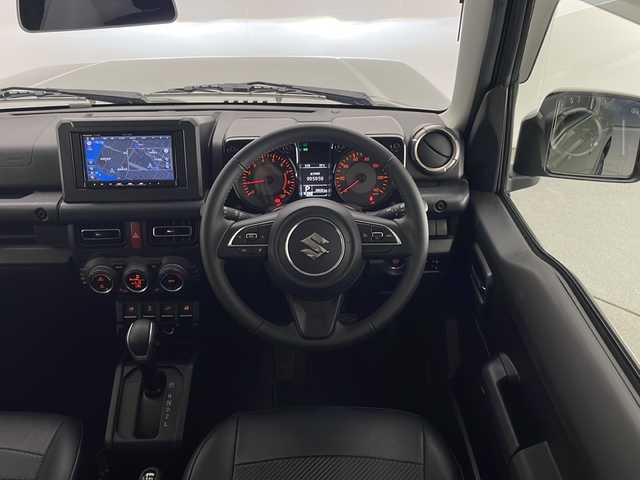 スズキ ジムニー XC 宮崎県 2022(令4)年 3.9万km ジャングルグリーン 禁煙車/衝突被害軽減ブレーキ/社外ナビTV/（ストラーダ/CN-HE01D/CD/Bluetooth/フルセグTV)/社外バックカメラ/社外ETC/社外前後ドライブレコーダー/純正16インチアルミ/純正セキュリティアラーム/純正シートカバー/純正LEDオートライト/純正フォグ/純正フロアマット/クルーズコントロール/オートマチックハイビーム/レーンディパーチャーアラート/ダウンヒルアシストコントロール/前席シートヒーター/オートエアコン/本革巻ハンドル/スマートキー/プッシュエンジンスタート/新車時保証書/取扱い説明書