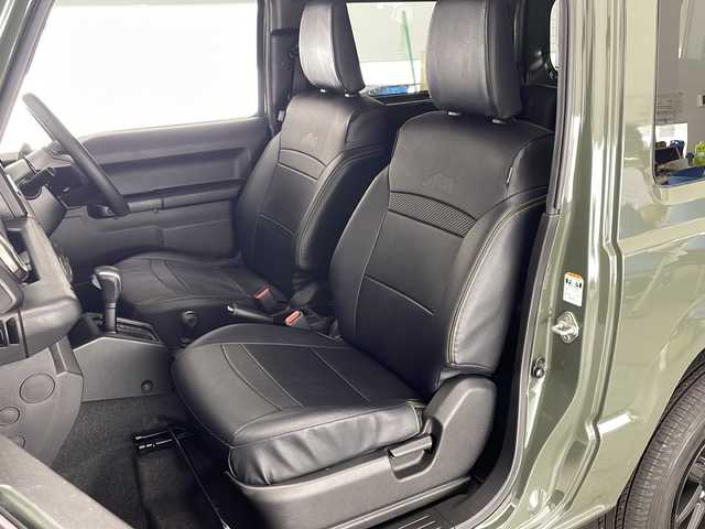 スズキ ジムニー XC 宮崎県 2022(令4)年 3.9万km ジャングルグリーン 禁煙車/衝突被害軽減ブレーキ/社外ナビTV/（ストラーダ/CN-HE01D/CD/Bluetooth/フルセグTV)/社外バックカメラ/社外ETC/社外前後ドライブレコーダー/純正16インチアルミ/純正セキュリティアラーム/純正シートカバー/純正LEDオートライト/純正フォグ/純正フロアマット/クルーズコントロール/オートマチックハイビーム/レーンディパーチャーアラート/ダウンヒルアシストコントロール/前席シートヒーター/オートエアコン/本革巻ハンドル/スマートキー/プッシュエンジンスタート/新車時保証書/取扱い説明書