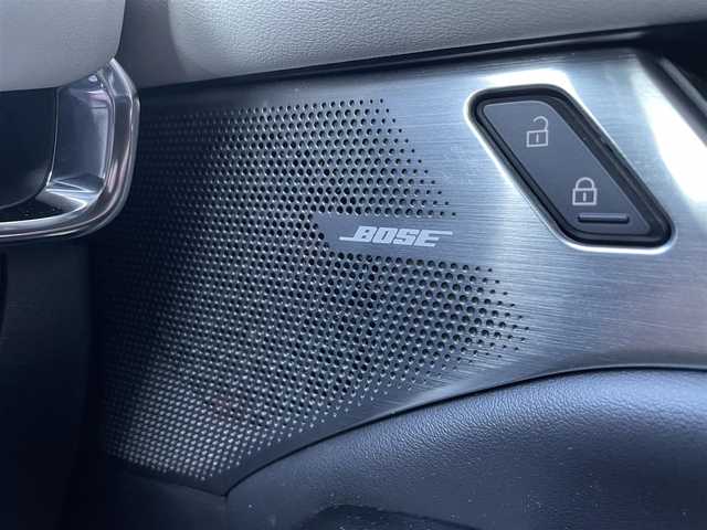 マツダ マツダ３ファストバック 15S 100周年特別記念車 群馬県 2020(令2)年 4.8万km ソウルレッドクリスタルM ワンオーナー/純正SDナビ/（フルセグTV/AM/FM/Bluetooth/CD/DVD/USB// HDMI）/プレミアムサウンド(BOSE)/i-ACTIVSENSE/・衝突ブレーキ/・レーンキープ/・ブラインドスポットモニター/・オートクルーズコントロール/360°カメラ/Wエアバッグ/プッシュスタート/アイドリングストップ/電子パーキングブレーキ/ブレーキオートホールド/D席シートメモリー付きパワーシート/D+N席シートヒーター/パドルシフト/ステアリングスイッチ/ステアリングヒーター/スポーツモード/オートライト/LEDヘッドライト/オートハイビーム/コーナーセンサー/純正18インチアルミホイール/純正フロアマット/純正ETC/スペアキー×1/新車保証書/取扱説明書/記録簿