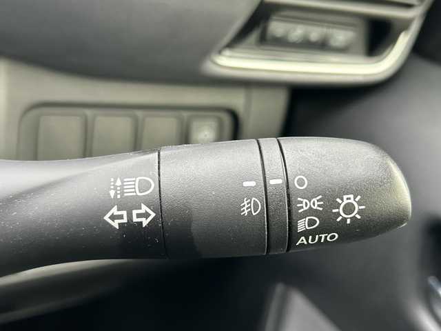 日産 セレナ ハイウェイスター V 千葉県 2020(令2)年 2.5万km ブリリアントシルバー 10型ナビ 全方位カメラ プロパイロット ドラレコ ETC 両側パワースライドドア ハンズフリーオートスライドドア フルセグ ブルーレイ パーキングアシスト 16AW LEDライト オートライト