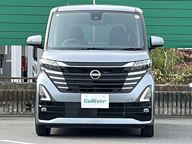 日産 ルークス ハイウェイスター X 千葉県 2024(令6)年 2.3万km チタニウムグレーメタリック 純正ナビ/Bluetooth搭載/フルセグTV/全方位カメラ/バックカメラ/フロントカメラ/サイドカメラ/AAC/片側パワースライドドア/純正14インチアルミホイール/純正フロアマット/LEDヘッドライト/オートライト/ビルトインETC/スマートキー
