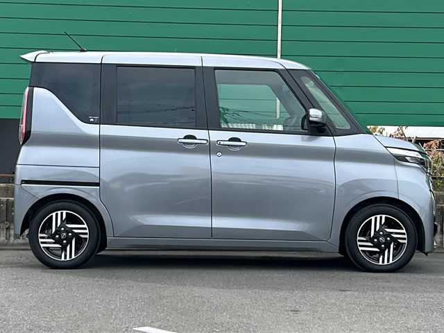 日産 ルークス ハイウェイスター X 千葉県 2024(令6)年 2.3万km チタニウムグレーメタリック 純正ナビ/Bluetooth搭載/フルセグTV/全方位カメラ/バックカメラ/フロントカメラ/サイドカメラ/AAC/片側パワースライドドア/純正14インチアルミホイール/純正フロアマット/LEDヘッドライト/オートライト/ビルトインETC/スマートキー