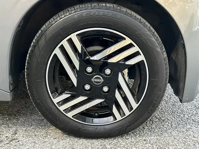 日産 ルークス ハイウェイスター X 千葉県 2024(令6)年 2.3万km チタニウムグレーメタリック 純正メーカーナビMM223D-Le/フルセグTV/アラウンドビューモニター/片側パワースライドドア/エマージェンシーブレーキ/車線逸脱警報/先行車発進お知らせ/コーナーセンサー/ビルトインETC/スペアキー１本/社外ＡＷ付きスタッドレスタイヤ/ドライブレコーダー前方・車内/ウインカーミラー/純正フロアマット/LEDヘッドライト/オートライト