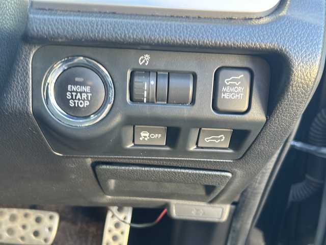 スバル フォレスター 2．0XT 長野県 2013(平25)年 7.5万km クリスタルブラックシリカ