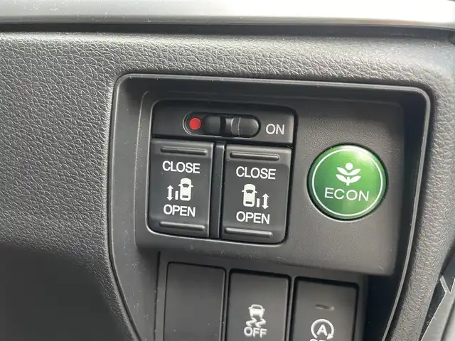 ホンダ オデッセイ アブソルート EX 新潟県 2014(平26)年 7.1万km クリスタルブラックパール 純正8インチナビ：VXM-155VFEi/（CD/DVD/FM/AM/Bluetooth）/フルセグTV/衝突軽減ブレーキ(CTBA)/両側電動スライドドア/バックカメラ/LEDヘッドライト/ハーフレザーシート/パワーシート/スペアキー×1/プッシュスタート/ビルトインETC/フォグランプ/シガーソケット/電動格納ミラー