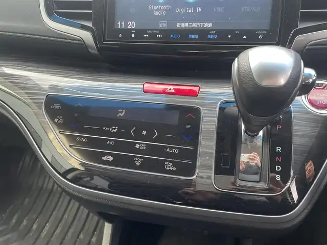 ホンダ オデッセイ アブソルート EX 新潟県 2014(平26)年 7.1万km クリスタルブラックパール 純正8インチナビ：VXM-155VFEi/（CD/DVD/FM/AM/Bluetooth）/フルセグTV/衝突軽減ブレーキ(CTBA)/両側電動スライドドア/バックカメラ/LEDヘッドライト/ハーフレザーシート/パワーシート/スペアキー×1/プッシュスタート/ビルトインETC/フォグランプ/シガーソケット/電動格納ミラー