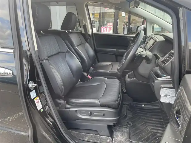 ホンダ オデッセイ アブソルート EX 新潟県 2014(平26)年 7.1万km クリスタルブラックパール 純正8インチナビ：VXM-155VFEi/（CD/DVD/FM/AM/Bluetooth）/フルセグTV/衝突軽減ブレーキ(CTBA)/両側電動スライドドア/バックカメラ/LEDヘッドライト/ハーフレザーシート/パワーシート/スペアキー×1/プッシュスタート/ビルトインETC/フォグランプ/シガーソケット/電動格納ミラー