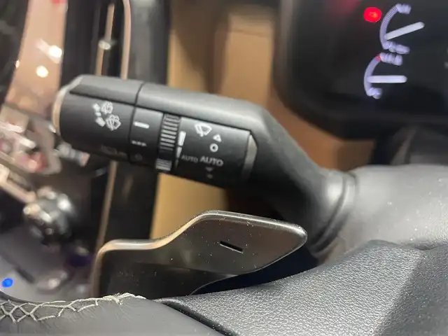 レクサス ＬＸ 600 熊本県 2023(令5)年 3.4万km グラファイトブラックガラスフレーク 禁煙車/サンルーフ/モデリスタエアロ（フロント・サイド・リア）/衝突被害軽減ブレーキ/レーンキープアシスト/純正ナビ/AM/FM/USB/フルセグTV/Bluetooth/AppleCarPlay/ レザーシート/パワーシートD/N/シートメモリー/シートヒーター全席/エアシート全席/全席独立オートエアコン/追従式クルーズコントロール/エアーサスペンション/ヘッドアップディスプレイ/ウッドコンビ本革巻きステアリング/指紋認証セキュリティー/ステアリングリモコン/パドルシフト/オートブレーキホールド/コンソールクールボックス/ブラインドスポットモニター/ステアリングヒーター/置くだけ充電/ビルトインETC2.0/床下透過機能/アンビエンスライト/MarkLevinsonスピーカー/TWS22インチアルミホイール/LEDヘッドライト/カーテンエアバッグ/トノカバー/スマートキー/スペアキー、カードキー/保証書/取扱説明書