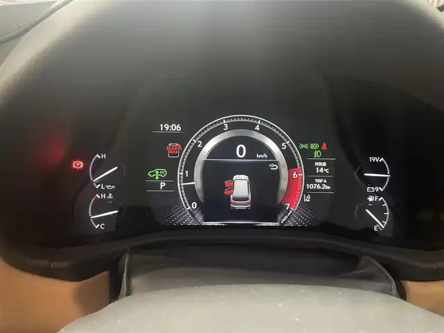 レクサス ＬＸ 600 熊本県 2023(令5)年 3.4万km グラファイトブラックガラスフレーク 禁煙車/サンルーフ/モデリスタエアロ（フロント・サイド・リア）/衝突被害軽減ブレーキ/レーンキープアシスト/純正ナビ/AM/FM/USB/フルセグTV/Bluetooth/AppleCarPlay/ レザーシート/パワーシートD/N/シートメモリー/シートヒーター全席/エアシート全席/全席独立オートエアコン/追従式クルーズコントロール/エアーサスペンション/ヘッドアップディスプレイ/ウッドコンビ本革巻きステアリング/指紋認証セキュリティー/ステアリングリモコン/パドルシフト/オートブレーキホールド/コンソールクールボックス/ブラインドスポットモニター/ステアリングヒーター/置くだけ充電/ビルトインETC2.0/床下透過機能/アンビエンスライト/MarkLevinsonスピーカー/TWS22インチアルミホイール/LEDヘッドライト/カーテンエアバッグ/トノカバー/スマートキー/スペアキー、カードキー/保証書/取扱説明書