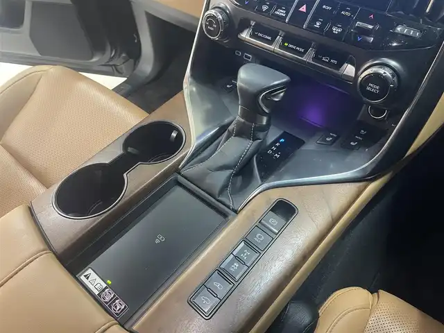 レクサス ＬＸ 600 熊本県 2023(令5)年 3.4万km グラファイトブラックガラスフレーク 禁煙車/サンルーフ/モデリスタエアロ（フロント・サイド・リア）/衝突被害軽減ブレーキ/レーンキープアシスト/純正ナビ/AM/FM/USB/フルセグTV/Bluetooth/AppleCarPlay/ レザーシート/パワーシートD/N/シートメモリー/シートヒーター全席/エアシート全席/全席独立オートエアコン/追従式クルーズコントロール/エアーサスペンション/ヘッドアップディスプレイ/ウッドコンビ本革巻きステアリング/指紋認証セキュリティー/ステアリングリモコン/パドルシフト/オートブレーキホールド/コンソールクールボックス/ブラインドスポットモニター/ステアリングヒーター/置くだけ充電/ビルトインETC2.0/床下透過機能/アンビエンスライト/MarkLevinsonスピーカー/TWS22インチアルミホイール/LEDヘッドライト/カーテンエアバッグ/トノカバー/スマートキー/スペアキー、カードキー/保証書/取扱説明書