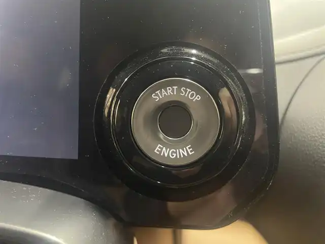 レクサス ＬＸ 600 熊本県 2023(令5)年 3.4万km グラファイトブラックガラスフレーク 禁煙車/サンルーフ/モデリスタエアロ（フロント・サイド・リア）/衝突被害軽減ブレーキ/レーンキープアシスト/純正ナビ/AM/FM/USB/フルセグTV/Bluetooth/AppleCarPlay/ レザーシート/パワーシートD/N/シートメモリー/シートヒーター全席/エアシート全席/全席独立オートエアコン/追従式クルーズコントロール/エアーサスペンション/ヘッドアップディスプレイ/ウッドコンビ本革巻きステアリング/指紋認証セキュリティー/ステアリングリモコン/パドルシフト/オートブレーキホールド/コンソールクールボックス/ブラインドスポットモニター/ステアリングヒーター/置くだけ充電/ビルトインETC2.0/床下透過機能/アンビエンスライト/MarkLevinsonスピーカー/TWS22インチアルミホイール/LEDヘッドライト/カーテンエアバッグ/トノカバー/スマートキー/スペアキー、カードキー/保証書/取扱説明書