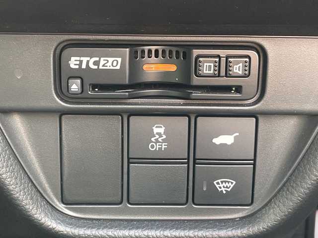 ホンダ ＺＲ－Ｖ ハイブリッド e:HEV Z 新潟県 2023(令5)年 2.2万km プラチナホワイトパール 4WD/純正9インチインターナビ/BT/USB/フルセグテレビ/全方位カメラ/ETC2.0/ドライブレコーダー/衝突被害軽減ブレーキ/レーンキープアシスト/レーダークルーズコントロール/革シート/パワーシート/シートヒーター/ステアリングヒーター/ステアリングスイッチ/パドルシフト/コーナーセンサー/パワーバックドア/BOSEスピーカー/スマートキー/プッシュスタート/LEDヘッドライト/オートライト/オートハイビーム/フォグランプ/純正18インチアルミホイール