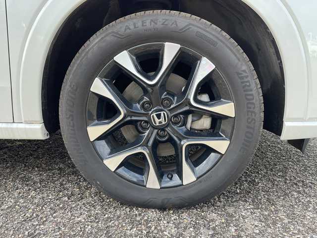 ホンダ ＺＲ－Ｖ ハイブリッド e:HEV Z 新潟県 2023(令5)年 2.2万km プラチナホワイトパール 4WD/純正9インチインターナビ/BT/USB/フルセグテレビ/全方位カメラ/ETC2.0/ドライブレコーダー/衝突被害軽減ブレーキ/レーンキープアシスト/レーダークルーズコントロール/革シート/パワーシート/シートヒーター/ステアリングヒーター/ステアリングスイッチ/パドルシフト/コーナーセンサー/パワーバックドア/BOSEスピーカー/スマートキー/プッシュスタート/LEDヘッドライト/オートライト/オートハイビーム/フォグランプ/純正18インチアルミホイール