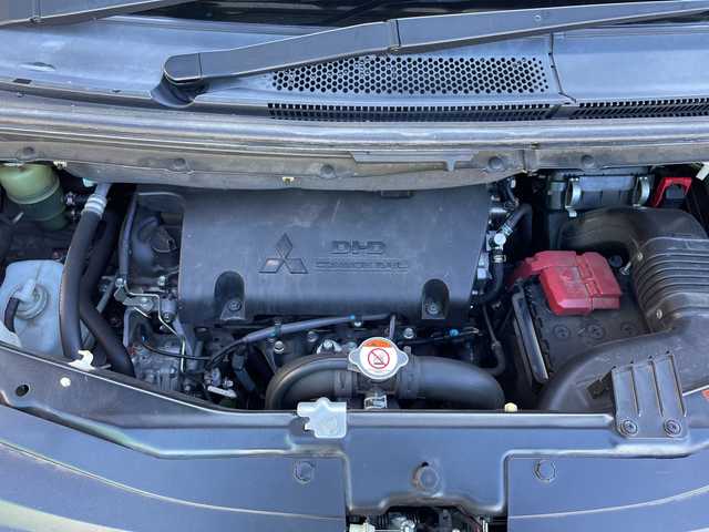 三菱 デリカＤ：５ ジャスパー 茨城県 2018(平30)年 9.4万km ディープシーグリーンメタリック/アイガーグレーメタリック アルパイン製ナビ　/-BT/AM/FM/CD/iPod/アルパイン製フリップダウンモニター　/両側パワースライドドア　/バックカメラ　/クルーズコントロール　/ハーフレザーシート　/D席N席シートヒーター　/D席パワーシート/ドライブレコーダー前後　/パドルシフト　/プッシュスタート　