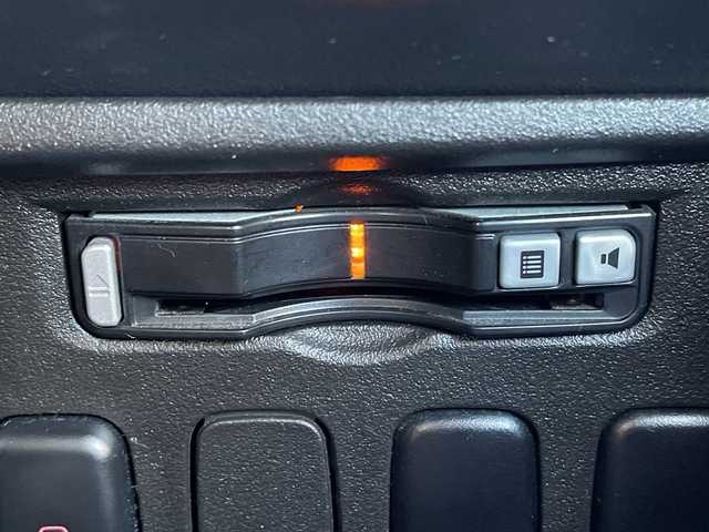 三菱 デリカＤ：５ ジャスパー 茨城県 2018(平30)年 9.4万km ディープシーグリーンメタリック/アイガーグレーメタリック アルパイン製ナビ　/-BT/AM/FM/CD/iPod/アルパイン製フリップダウンモニター　/両側パワースライドドア　/バックカメラ　/クルーズコントロール　/ハーフレザーシート　/D席N席シートヒーター　/D席パワーシート/ドライブレコーダー前後　/パドルシフト　/プッシュスタート　