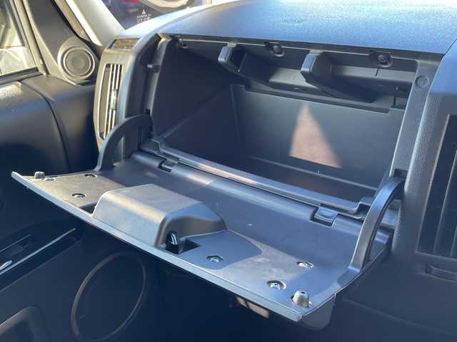 三菱 デリカＤ：５ ジャスパー 茨城県 2018(平30)年 9.4万km ディープシーグリーンメタリック/アイガーグレーメタリック アルパイン製ナビ　/-BT/AM/FM/CD/iPod/アルパイン製フリップダウンモニター　/両側パワースライドドア　/バックカメラ　/クルーズコントロール　/ハーフレザーシート　/D席N席シートヒーター　/D席パワーシート/ドライブレコーダー前後　/パドルシフト　/プッシュスタート　