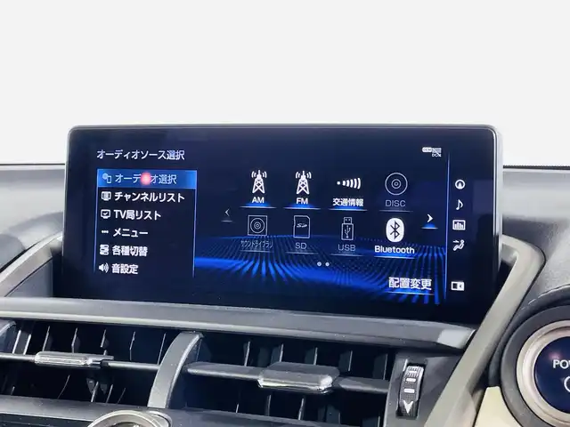 レクサス ＮＸ 300h バージョンL 福岡県 2018(平30)年 5.8万km ソニッククォーツ 純正ナビ/（Bluetooth/CD/DVD/SD/AUX/USB/フルセグTV）/パノラミックビューモニター/プリクラッシュセーフティ/レーダークルーズコントロール/前後クリアランスソナー/LEDヘッドライト/オートライト/オートマチックハイビーム/ブラインドスポットモニター/ビルトインETC2.0/前方ドライブレコーダー/レザーシート/全席シートヒーター/D/N席エアシート/D/N席パワーシート/電動リアゲート/純正18インチアルミホイール/純正フロアマット/革巻きステアリング/ステアリングスイッチ/パドルシフト/ステアリングヒーター/プッシュスタート