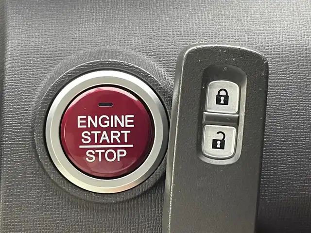 ホンダ Ｎ ＯＮＥ スタンダード･L ホワイトクラッシースタイル 茨城県 2019(平31)年 2万km ピーチブロッサムパール 純正メモリナビ&フルセグTV&CD&DVD&USB&BT/衝突軽減ブレーキ/アイドリングストップ/純正前方ドライブレコーダー/前席シートヒーター/ステアリングスイッチ/ベンチシート/バックカメラ/ビルトインETC/LEDヘッドライト/オートライト/電動格納ミラー/ウィンカーミラー/純正ホイールキャップ装着/純正フロアマット/純正ドアバイザー/プッシュスタート/スマートキー