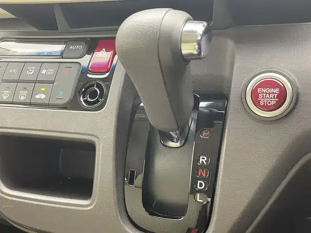 ホンダ Ｎ ＯＮＥ スタンダード･L ホワイトクラッシースタイル 茨城県 2019(平31)年 2万km ピーチブロッサムパール 純正メモリナビ&フルセグTV&CD&DVD&USB&BT/衝突軽減ブレーキ/アイドリングストップ/純正前方ドライブレコーダー/前席シートヒーター/ステアリングスイッチ/ベンチシート/バックカメラ/ビルトインETC/LEDヘッドライト/オートライト/電動格納ミラー/ウィンカーミラー/純正ホイールキャップ装着/純正フロアマット/純正ドアバイザー/プッシュスタート/スマートキー