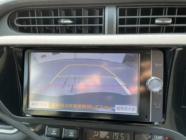 トヨタ アクア G G’s 福島県 2014(平26)年 10.6万km グレーメタリック (株)IDOMが運営する【じしゃロン福島店】の自社ローン専用車両になります。こちらは現金またはオートローンご利用時の価格です。自社ローンご希望の方は別途その旨お申付け下さい/純正SDナビ/フルセグテレビ/ステアリングリモコン/革巻きステアリング/ドアバイザー/バックカメラ/ETC/シートヒーター/LED/ECOモード/フォグライト