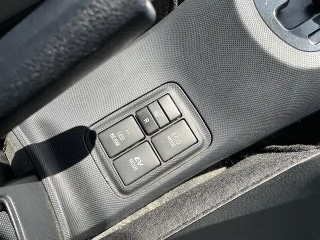 トヨタ アクア G G’s 福島県 2014(平26)年 10.6万km グレーメタリック (株)IDOMが運営する【じしゃロン福島店】の自社ローン専用車両になります。こちらは現金またはオートローンご利用時の価格です。自社ローンご希望の方は別途その旨お申付け下さい/純正SDナビ/フルセグテレビ/ステアリングリモコン/革巻きステアリング/ドアバイザー/バックカメラ/ETC/シートヒーター/LED/ECOモード/フォグライト