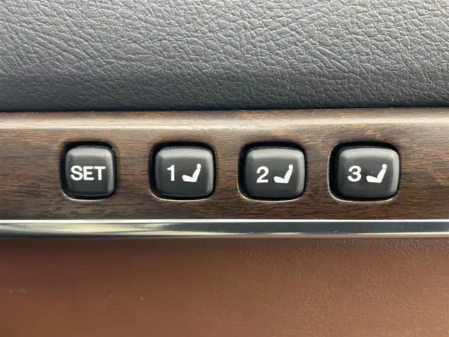 トヨタ ランドクルーザー ZX 宮城県 2018(平30)年 3.6万km ホワイトパールクリスタルシャイン 純正メーカーオプションナビ/（AM/FM/CD/DVD/BT/SD/USB/AUX）/サンルーフ/1列目、２列目シートヒーター/前席シートエアコン/レーダークルーズコントロール/前方ドライブレコーダー/（HDR-352GH）/バックカメラ/ETC2.0/M’s speedエアロ/M’s speedマフラー/M’s speed22インチアルミホイール/社外アクティブサスコントローラー/オートライト/AHB/ドアバイザー